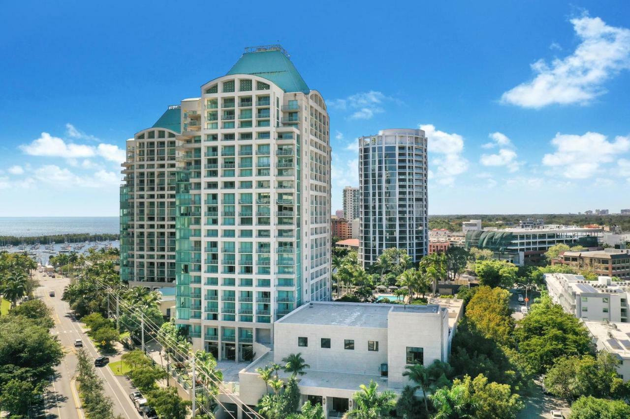 The Ritz-Carlton Coconut Grove, Miami Hotel Exterior photo